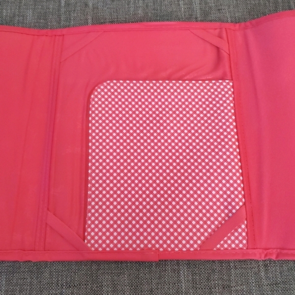 Thirty-One fold-it-up organizer tablet case in Citrus Medallion - Picture 7 of 12